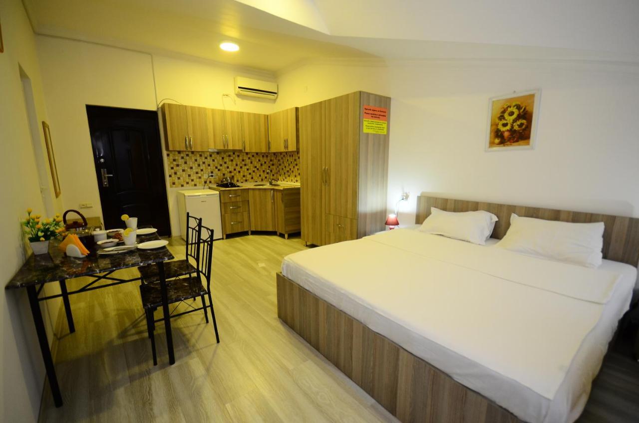Aparthotel My Home Batumi Eksteriør bilde